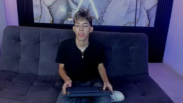 nico naughtyboy online show from June 2026 12:55:01 AM