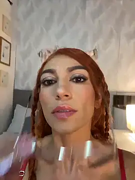 Snapshot of Isisjames chatting on June 2026 04:45:02 AM Isisjames online show from June 2026 04:45:02 AM