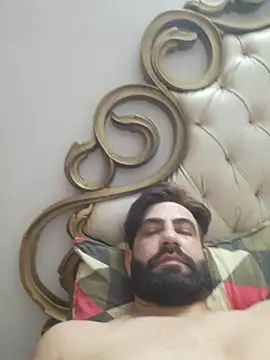 Snapshot of Bad_Mundaaa chatting on June 2026 07:40:02 PM Bad Mundaaa online show from June 2026 07:40:02 PM