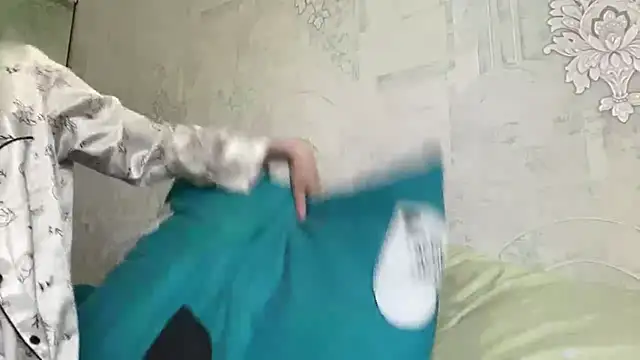 Snapshot of HeIen_cute chatting on June 2026 02:24:02 AM HeIen cute online show from June 2026 02:24:02 AM