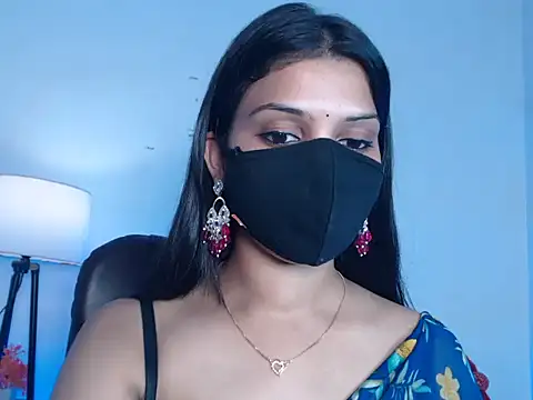Snapshot of Sensual-bella chatting on June 2026 04:13:02 PM Sensual-bella online show from June 2026 04:13:02 PM