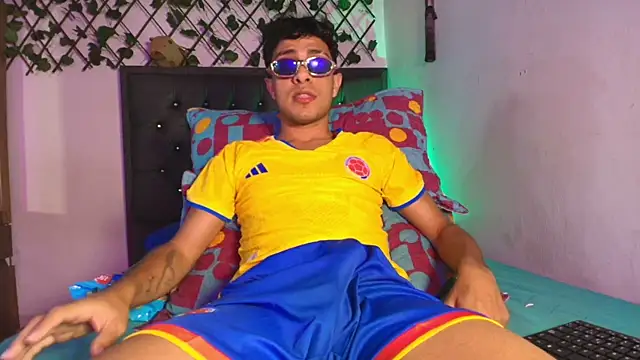 maximiliano jamm online show from June 2026 12:33:01 PM