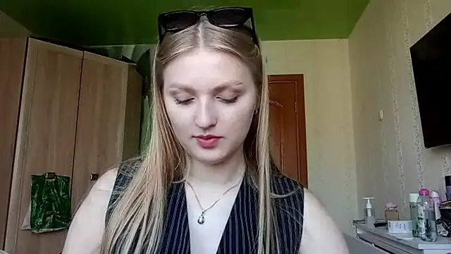 Snapshot of NorineGressett chatting on June 2026 01:08:02 PM NorineGressett online show from June 2026 01:08:02 PM