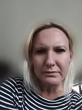 Isabelle Cora online show from June 2026 02:22:02 PM