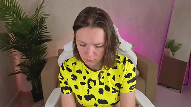 kira hatti online show from July 2026 01:17:01 AM
