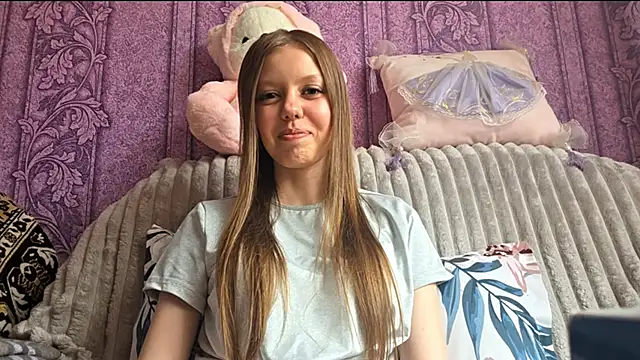 Snapshot of JuleRiter chatting on May 2026 11:49:02 AM JuleRiter online show from May 2026 11:49:02 AM
