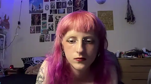 Snapshot of batzy666 chatting on June 2026 10:35:02 AM batzy666 online show from June 2026 10:35:02 AM