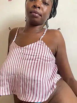 Snapshot of Honeybeespecial chatting on May 2026 02:34:02 PM Honeybeespecial online show from May 2026 02:34:02 PM