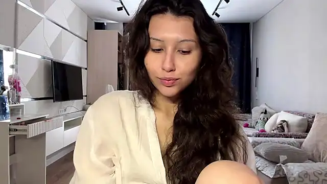 Snapshot of Alicekitty67 chatting on July 2026 07:15:01 AM Alicekitty67 online show from July 2026 07:15:01 AM