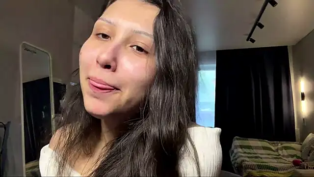 Snapshot of Alicekitty67 chatting on June 2026 02:06:01 PM Alicekitty67 online show from June 2026 02:06:01 PM