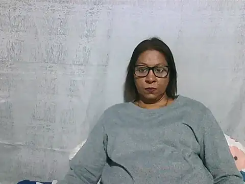 IndianSexyMilf69 online show from June 2026 05:01:02 AM