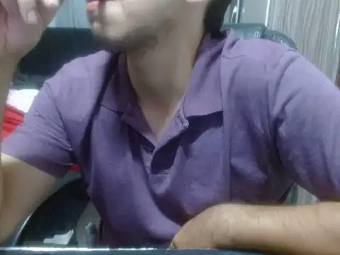 Snapshot of Fer_Ti chatting on May 2026 08:47:02 PM Fer Ti online show from May 2026 08:47:02 PM