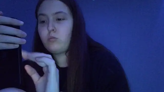 CharmingVikii online show from June 2026 11:43:02 AM