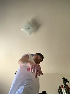 neonginger online show from June 2026 11:05:02 PM