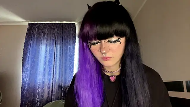 Snapshot of HolyCute chatting on June 2026 03:10:02 PM HolyCute online show from June 2026 03:10:02 PM