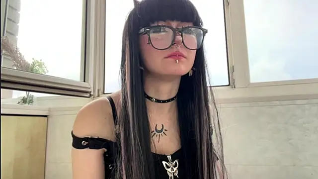 Snapshot of HolyCute chatting on July 2026 03:47:01 PM HolyCute online show from July 2026 03:47:01 PM