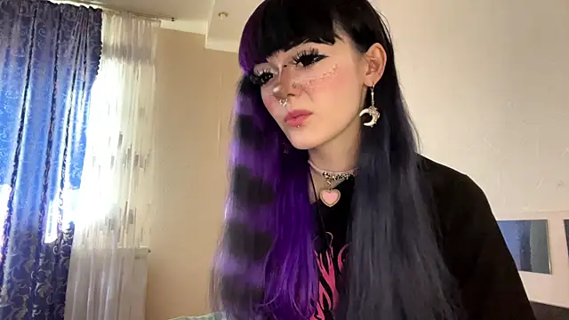 Snapshot of HolyCute chatting on June 2026 02:12:02 PM HolyCute online show from June 2026 02:12:02 PM