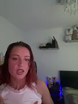 Snapshot of PoisonIvy_x chatting on June 2026 12:38:02 PM PoisonIvy x online show from June 2026 12:38:02 PM