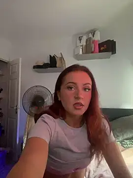 Snapshot of PoisonIvy_x chatting on June 2026 12:21:02 PM PoisonIvy x online show from June 2026 12:21:02 PM