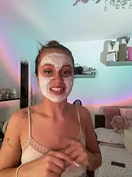 Snapshot of PoisonIvy_x chatting on June 2026 01:31:02 PM PoisonIvy x online show from June 2026 01:31:02 PM