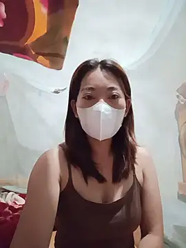 Snapshot of -Trinina- chatting on June 2026 06:57:01 PM -Trinina- online show from June 2026 06:57:01 PM
