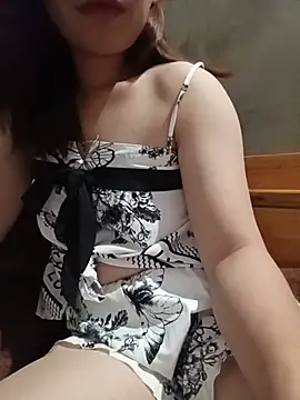 Snapshot of -Trinina- chatting on July 2026 02:06:01 PM -Trinina- online show from July 2026 02:06:01 PM