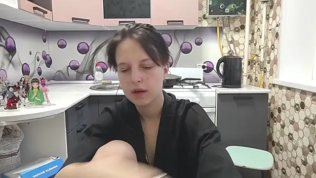 Snapshot of Saranade chatting on June 2026 05:33:02 PM Saranade online show from June 2026 05:33:02 PM