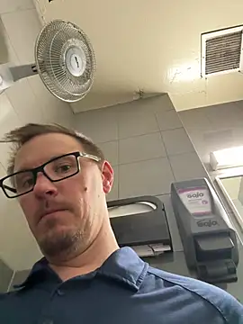 Hardpaul85 online show from July 2026 02:25:02 PM