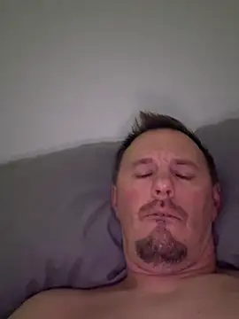 Hardpaul85 online show from June 2026 06:25:01 PM
