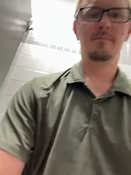 Hardpaul85 online show from July 2026 05:46:02 PM