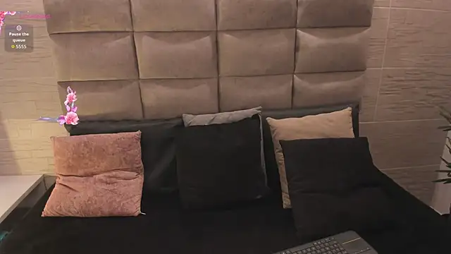 EllieAdeline online show from July 2026 04:02:02 AM
