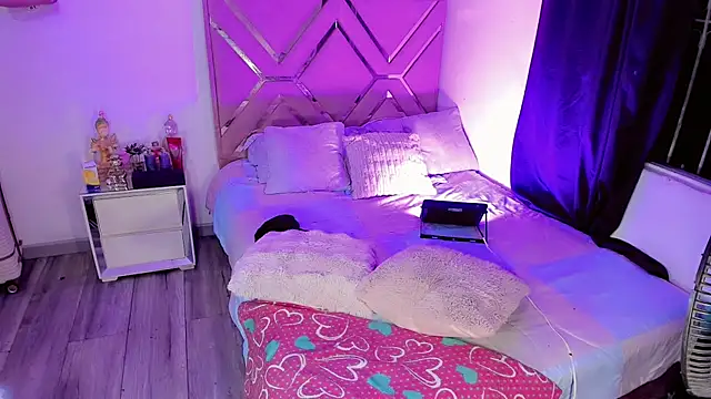 dayana sweetx online show from July 2026 07:31:01 AM