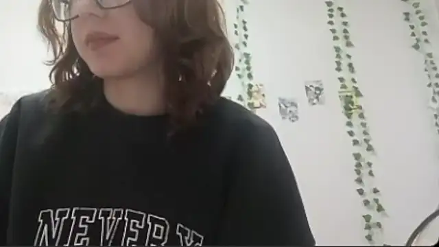 Snapshot of OliviaMoment chatting on July 2026 09:16:02 AM OliviaMoment online show from July 2026 09:16:02 AM