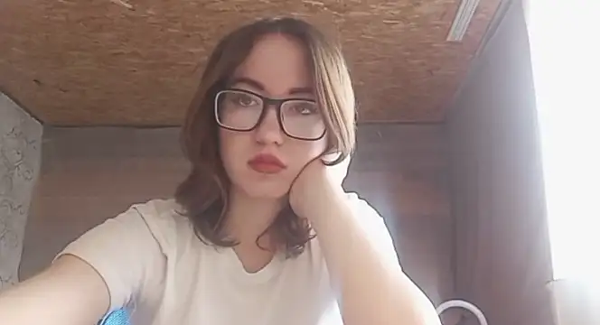 OliviaMoment online show from June 2026 09:42:01 AM