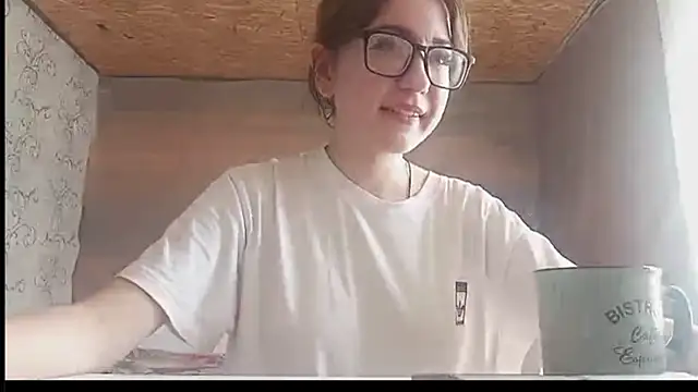 Snapshot of OliviaMoment chatting on July 2026 08:21:01 AM OliviaMoment online show from July 2026 08:21:01 AM