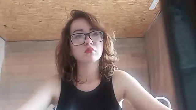 Snapshot of OliviaMoment chatting on July 2026 10:54:01 AM OliviaMoment online show from July 2026 10:54:01 AM