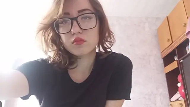 Snapshot of OliviaMoment chatting on July 2026 08:12:01 AM OliviaMoment online show from July 2026 08:12:01 AM