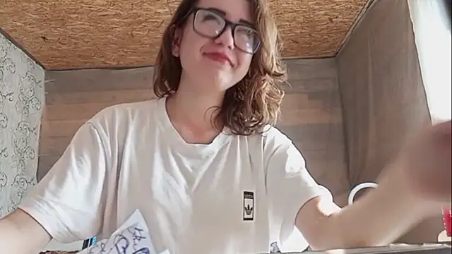 Snapshot of OliviaMoment chatting on July 2026 08:21:02 AM OliviaMoment online show from July 2026 08:21:02 AM