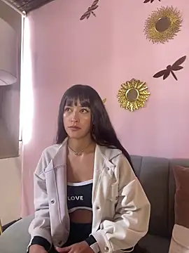 Ailani Pink online show from May 2026 06:24:01 PM