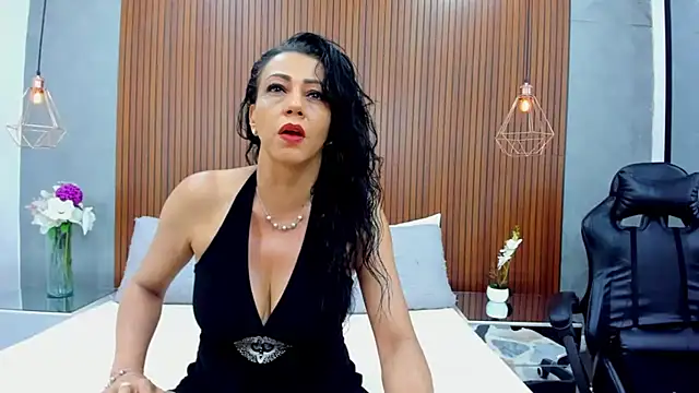 Velvet Luxx online show from June 2026 07:41:02 PM