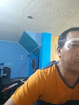 luizam1976 online show from June 2026 11:43:01 PM