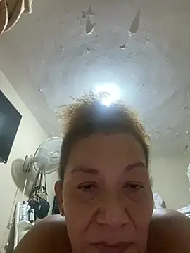 Snapshot of rosanna78322 chatting on June 2026 03:32:02 PM rosanna78322 online show from June 2026 03:32:02 PM