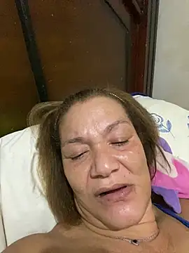 Snapshot of rosanna78322 chatting on June 2026 10:04:02 PM rosanna78322 online show from June 2026 10:04:02 PM