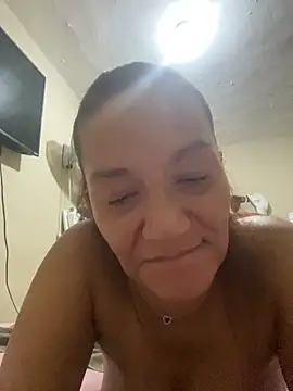Snapshot of rosanna78322 chatting on June 2026 08:20:02 PM rosanna78322 online show from June 2026 08:20:02 PM