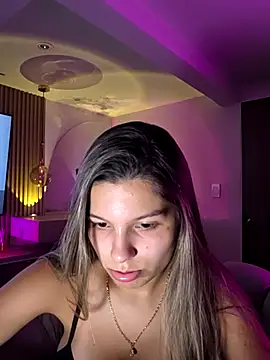 Snapshot of emilyvex chatting on July 2026 04:02:02 AM emilyvex online show from July 2026 04:02:02 AM