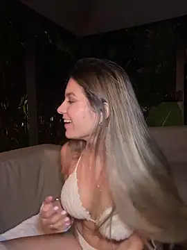 Snapshot of emilyvex chatting on June 2026 07:42:02 AM emilyvex online show from June 2026 07:42:02 AM