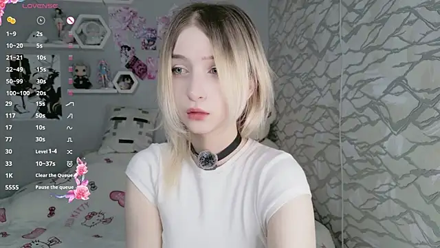Snapshot of meganami chatting on June 2026 01:42:02 PM meganami online show from June 2026 01:42:02 PM