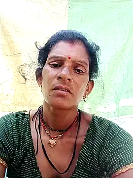 Snapshot of Cut_umang74 chatting on June 2026 01:44:01 AM Cut umang74 online show from June 2026 01:44:01 AM