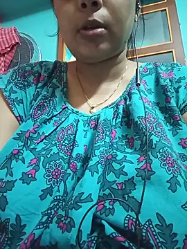 Curvy Meera online show from May 2026 04:13:01 PM