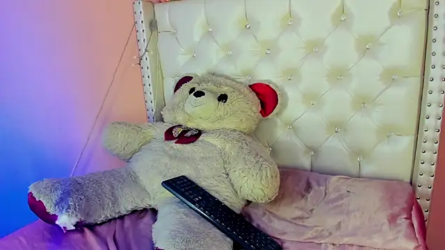 valentinee xo online show from June 2026 05:02:01 AM
